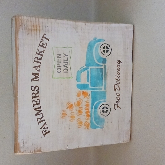 PICKUP FALL DECORATION - Picture 1 of 3